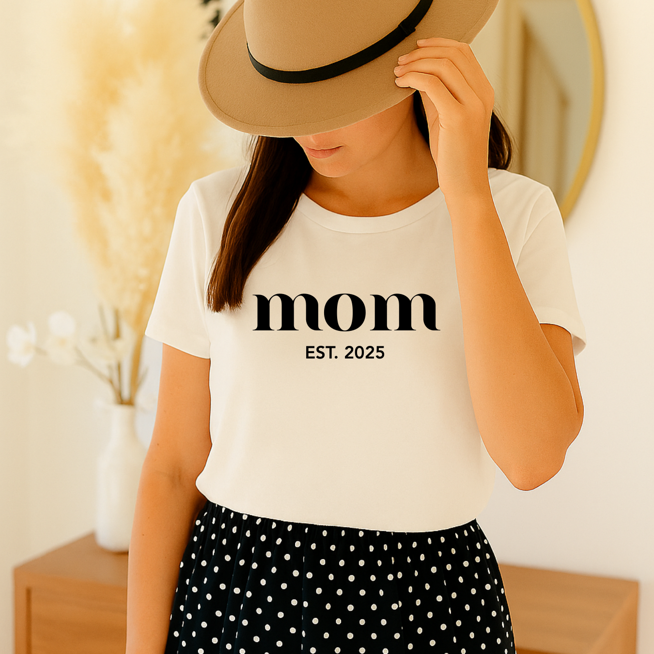 Personalized Mom Est. 2025 – Short Sleeve Shirt